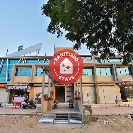 Oyo 23289 Hotel Anmol Palace Αχμπανταμπάντ Εξωτερικό φωτογραφία
